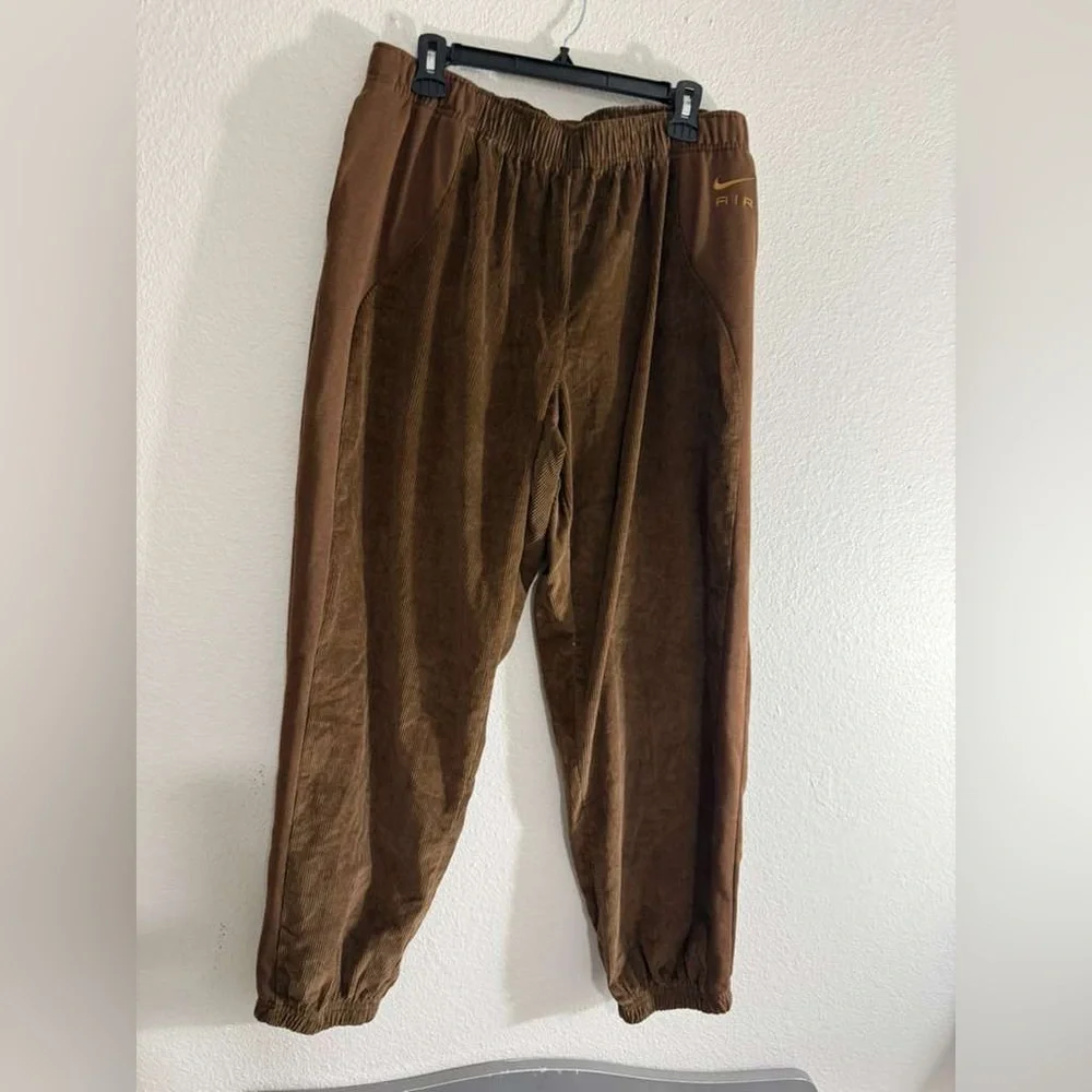 Nike Women's Chocolate Brown Joggers - Picture 3 of 6